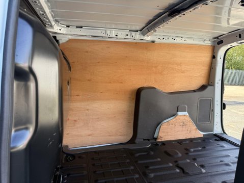 Ford Transit Connect 250 LIMITED L2H1 P/V ECOBLUE 37