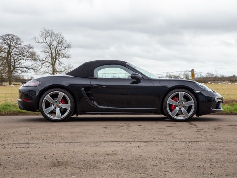 Porsche 718 BOXSTER S PDK 14