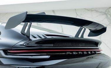 Porsche 911 GT3 (992) 33