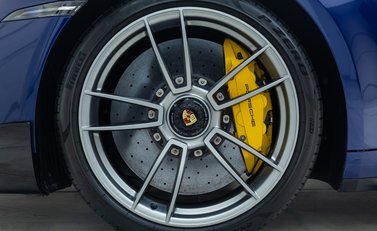 Porsche 911 Turbo S Cabriolet (992) 27