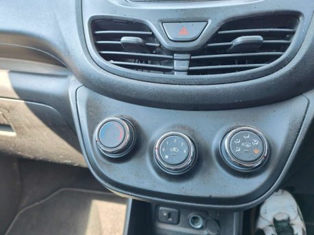Vauxhall Viva 1.0i SE Euro 6 5dr 26