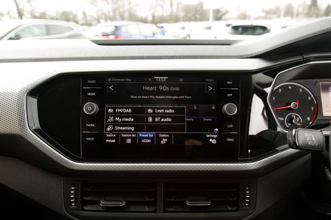 Volkswagen T-Cross ACTIVE TSI DSG 23