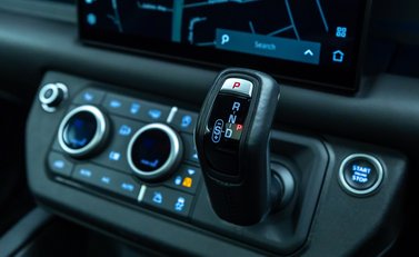 Land Rover Defender 90 V8 CARPATHIAN EDITION 22