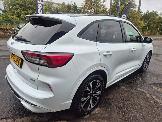 Ford Kuga ST-LINE X EDITION 4