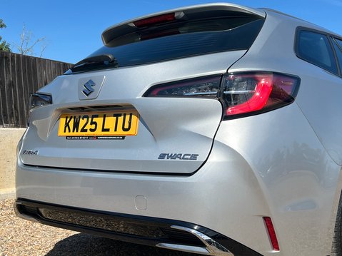 Suzuki Swace MOTION 18