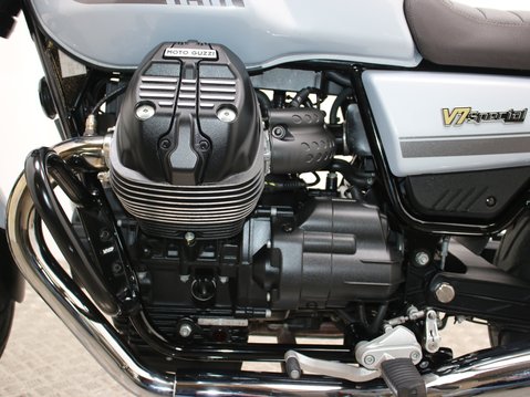Moto Guzzi V7 V7 IV SPECIAL 21