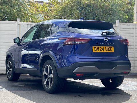 Nissan Qashqai 1.3 DIG-T MHEV N-Connecta SUV 5dr Petrol Hybrid XTRON Euro 6 (s/s) (158 ps) 8