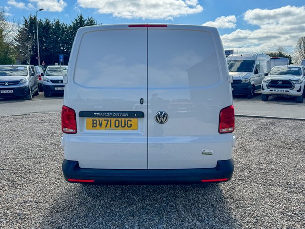 Volkswagen Transporter AUTO SWB L1H1 Low Roof Startline T32 Air Con Sensors EURO 6 7