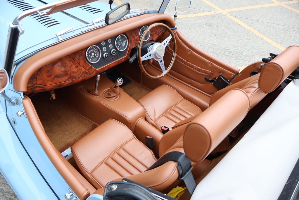 Morgan 4/4 4300 miles from new stored in a heated garage  STUNNING COLOUR COMBO 24