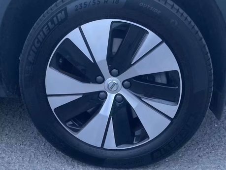 Volvo XC40 1.5h T4 Recharge 10.7kWh Plus SUV 5dr Petrol Plug-in Hybrid Auto Euro 6 (s/ 9