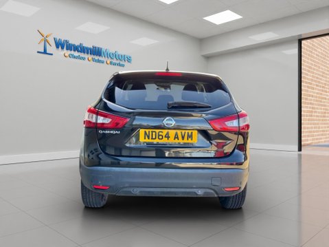 Nissan Qashqai 1.5 dCi n-tec 2WD Euro 5 (s/s) 5dr 7