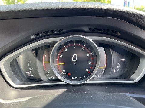 Volvo V40 T3 [152] Cross Country Pro 5dr Geartronic 15
