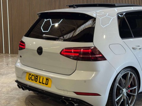 Volkswagen Golf 2.0 Golf R TSi Semi-Auto 4WD 5dr 20