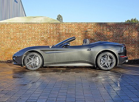 Ferrari California T 8