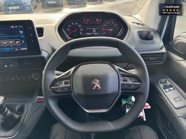Peugeot Partner SWB L1H1 Low Roof Asphalt Air Con Alloys Camera Nav Sensors SELECT 28