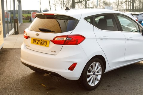 Ford Fiesta TITANIUM MHEV 8