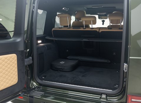 Mercedes-Benz G Class G580 with EQ-TECHNOLOGY 44