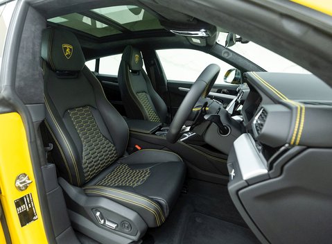 Lamborghini Urus 10