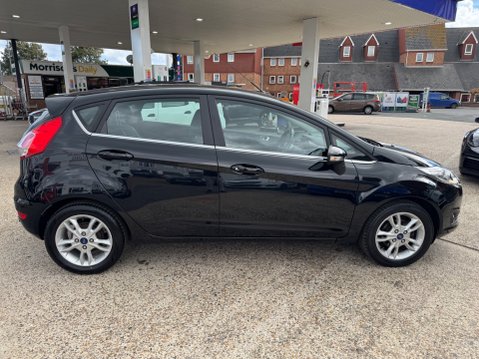 Ford Fiesta 1.0 ZETEC AUTOMATIC 4