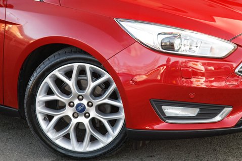 Ford Focus TITANIUM X 11