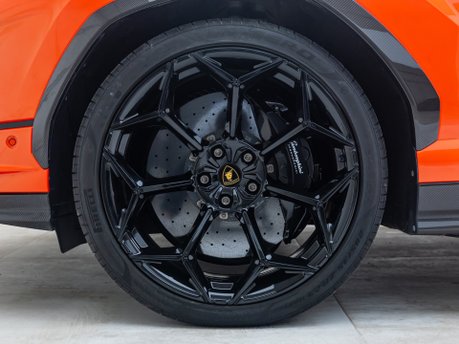 Lamborghini Urus PERFORMANTE