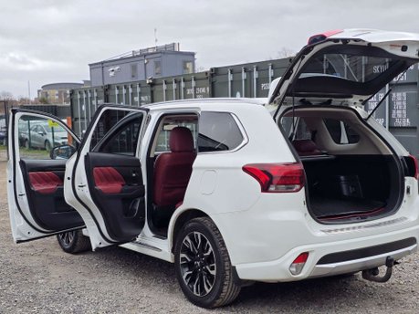 Mitsubishi Outlander 2.0h 12kWh GX5h SUV 5dr Petrol Plug-in Hybrid CVT 4WD Euro 6 (s/s) (200 ps) 9