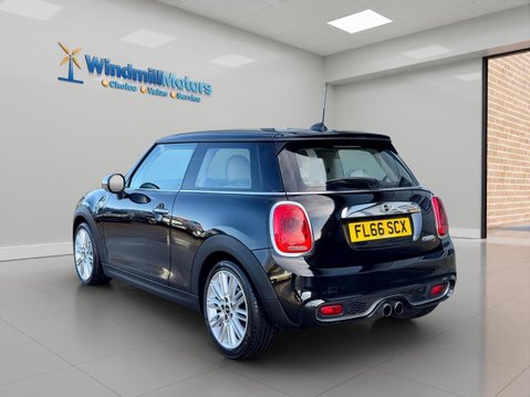 Mini Hatch 2.0 Cooper S Euro 6 (s/s) 3dr 9