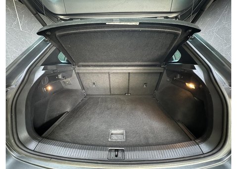 Volkswagen Tiguan 2.0 TDI R-Line SUV 5dr Diesel DSG 4Motion Euro 6 (s/s) (150 ps) 53