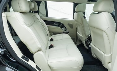 Land Rover Range Rover P400 AUTOBIOGRAPHY LWB 7 Seater 19