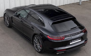 Porsche Panamera Turbo Sport Turismo 9
