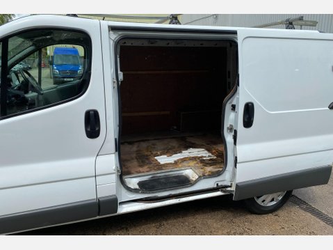 Vauxhall Vivaro 2.0 2700 CDTi FWD L1 4dr 27