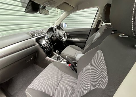 Suzuki Vitara SZ-T BOOSTERJET ALLGRIP MHEV 9