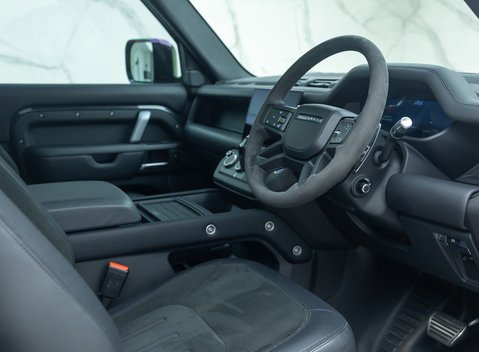 Land Rover Defender 90 V8 CARPATHIAN EDITION 13