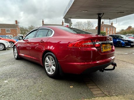 Jaguar XF D LUXURY 1
