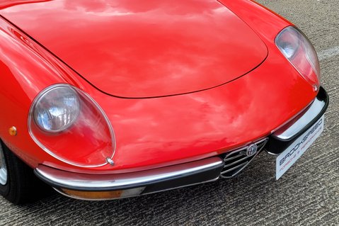 Alfa Romeo Spider 1750 VELOCE 9