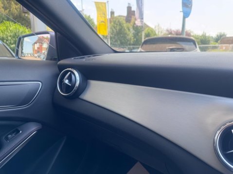 Mercedes-Benz GLA 1.6 GLA200 AMG Line (Premium) 7G-DCT Euro 6 (s/s) 5dr 14