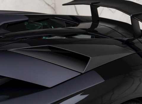 Lamborghini Aventador SV LP 750-4 Roadster 31