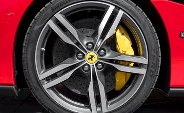 Ferrari Portofino 12