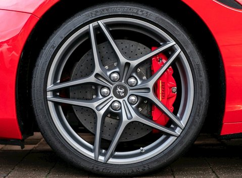 Ferrari California T HS 10