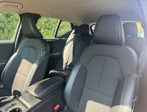 Volvo XC40 2.0 D3 Momentum SUV 5dr Diesel Auto Euro 6 (s/s) (150 ps) 8