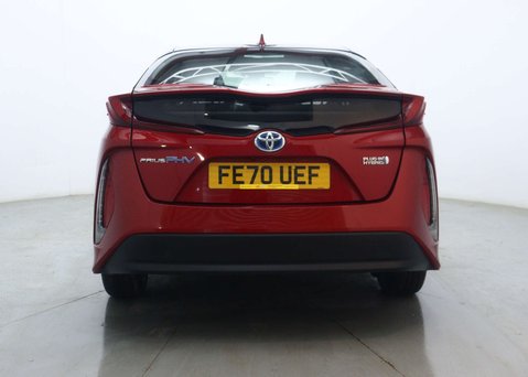 Toyota Prius 1.8 VVT 8.8kWh Business Edition Plus Hatchback 5dr Petrol Plug-in Hybrid CV 11