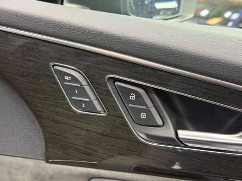 Audi Q7 3.0 TFSI V6 55 Black Edition SUV 5dr Petrol Tiptronic quattro Euro 6 (s/s) 35