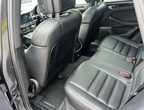 Porsche Macan 3.0 Macan S Semi-Auto 4WD 5dr 48