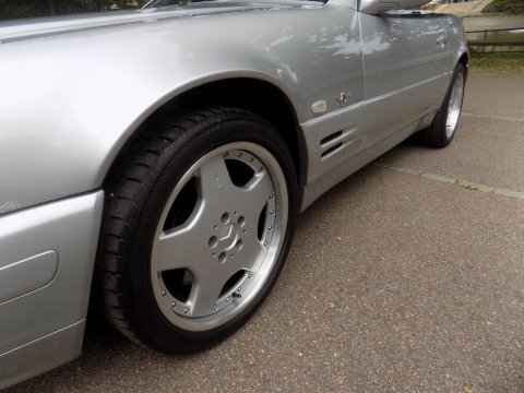 Mercedes-Benz SL Series SL320 22