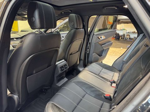Land Rover Range Rover Velar 2.0 Range Rover Velar R-Dynamic S D240 Auto 4WD 5dr 67