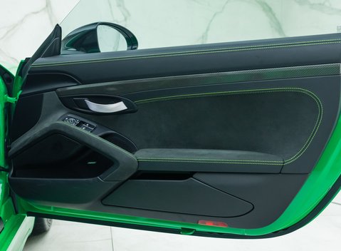 Porsche Cayman GT4 (718) 25