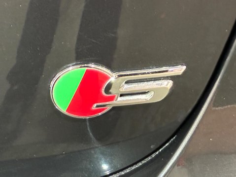 Jaguar XF 3.0d V6 S Auto Euro 6 (s/s) 4dr 57