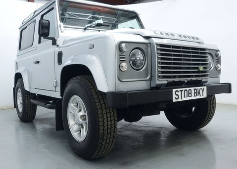 Land Rover Defender 2.4 TDCi XS Station Wagon 3dr Diesel Manual 4WD SWB Euro 4 (122 bhp) 14