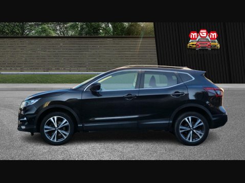 Nissan Qashqai DIG-T N-CONNECTA 10