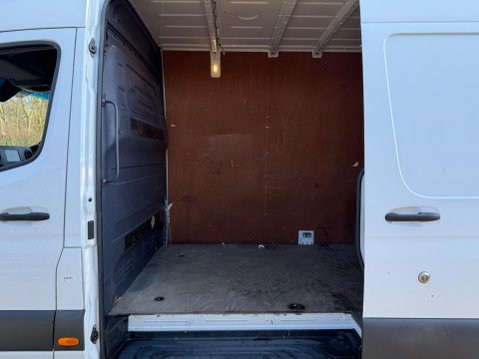 Mercedes-Benz Sprinter 2.1 316 CDI RWD L3 H2 Euro 6 5dr 17